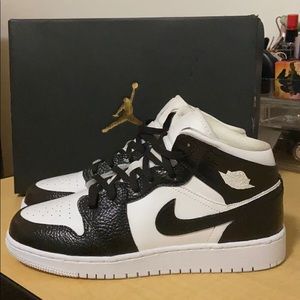 Air Jordan 1 Mid